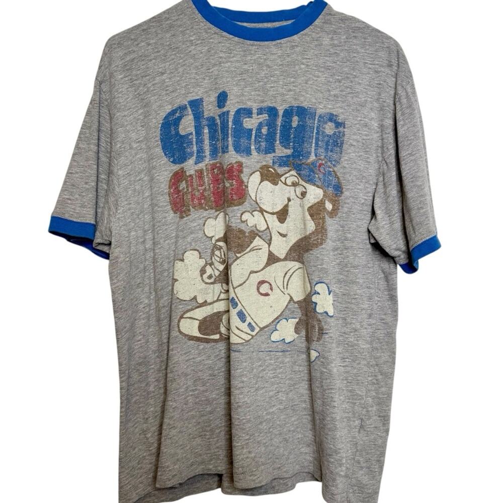 Red Jacket Gray Blue Chicago Cubs Baseball Graphic Burnout Short Sleeve Shirt M